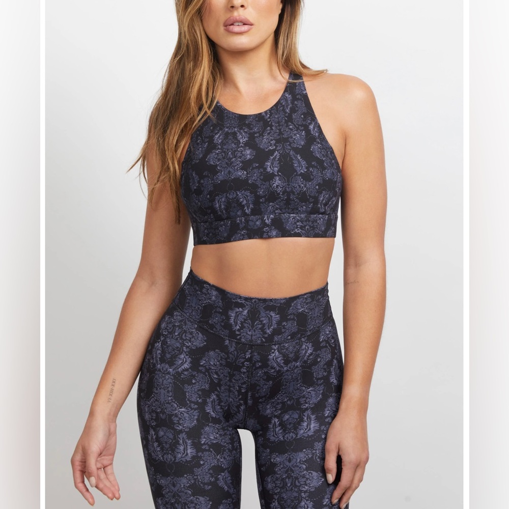 Stori Endurance Bra in Damask Onyx Violet NWT